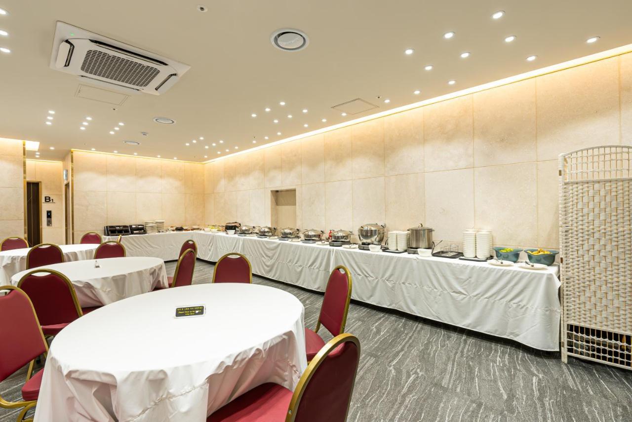 Hotel The Grang Σεογκουίπο Εξωτερικό φωτογραφία