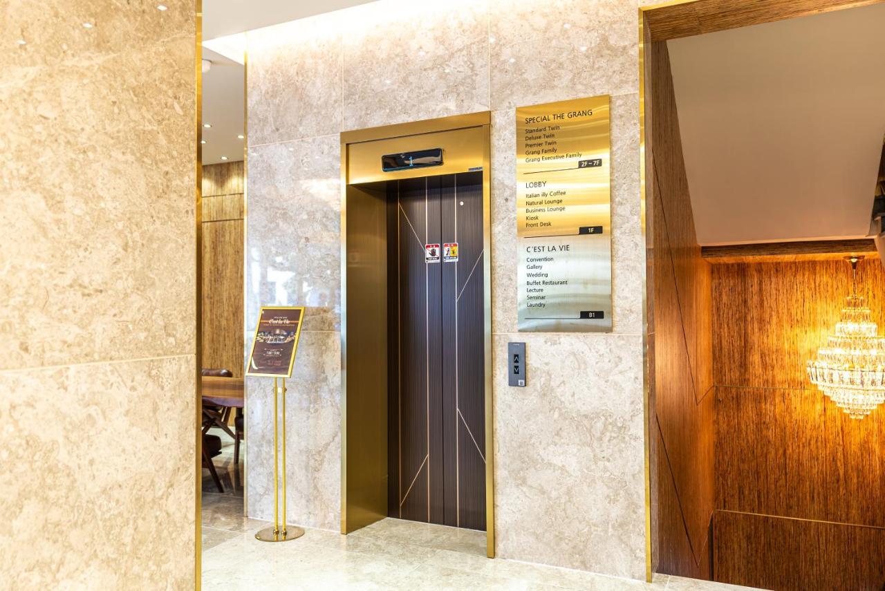 Hotel The Grang Σεογκουίπο Εξωτερικό φωτογραφία