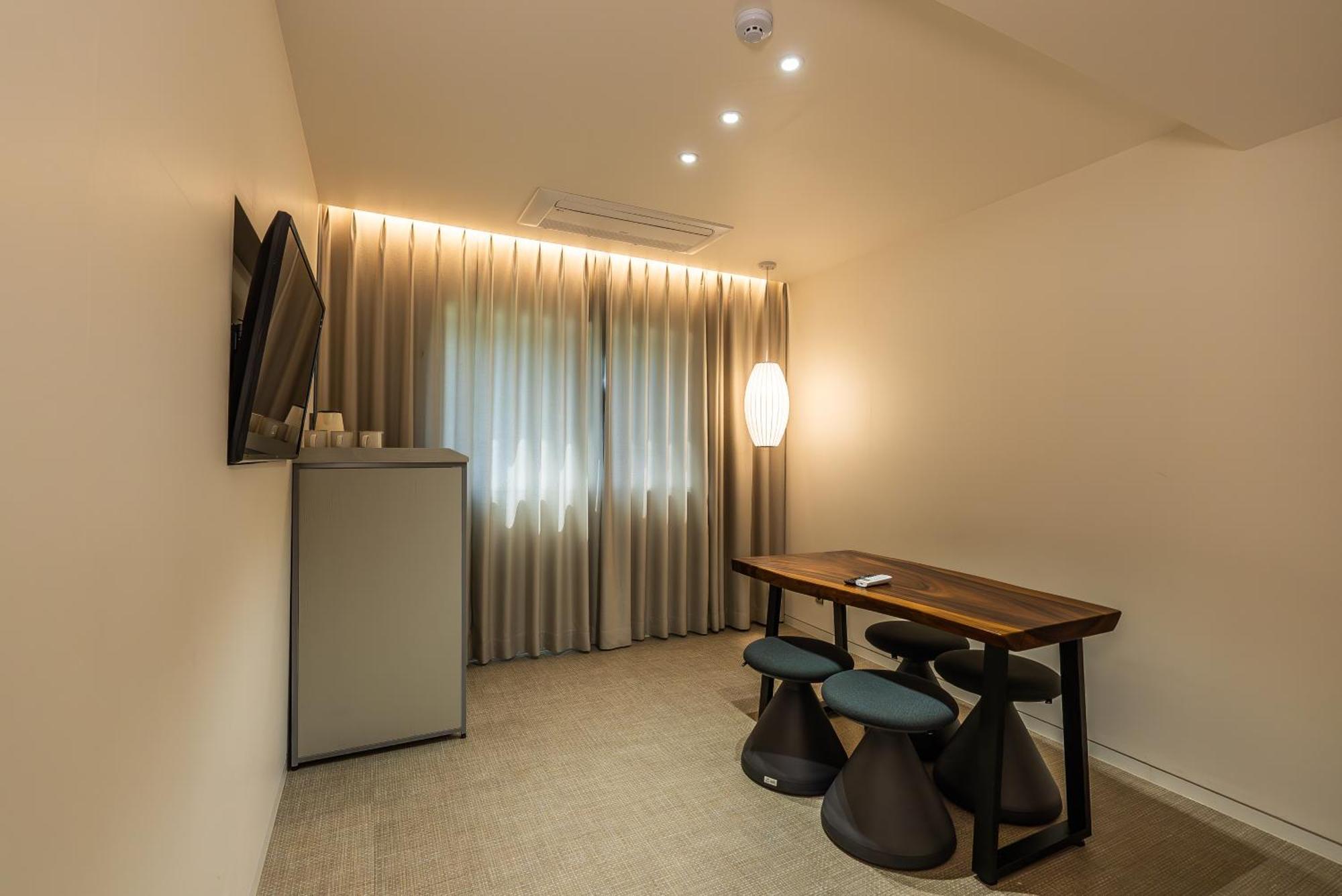 Hotel The Grang Σεογκουίπο Εξωτερικό φωτογραφία