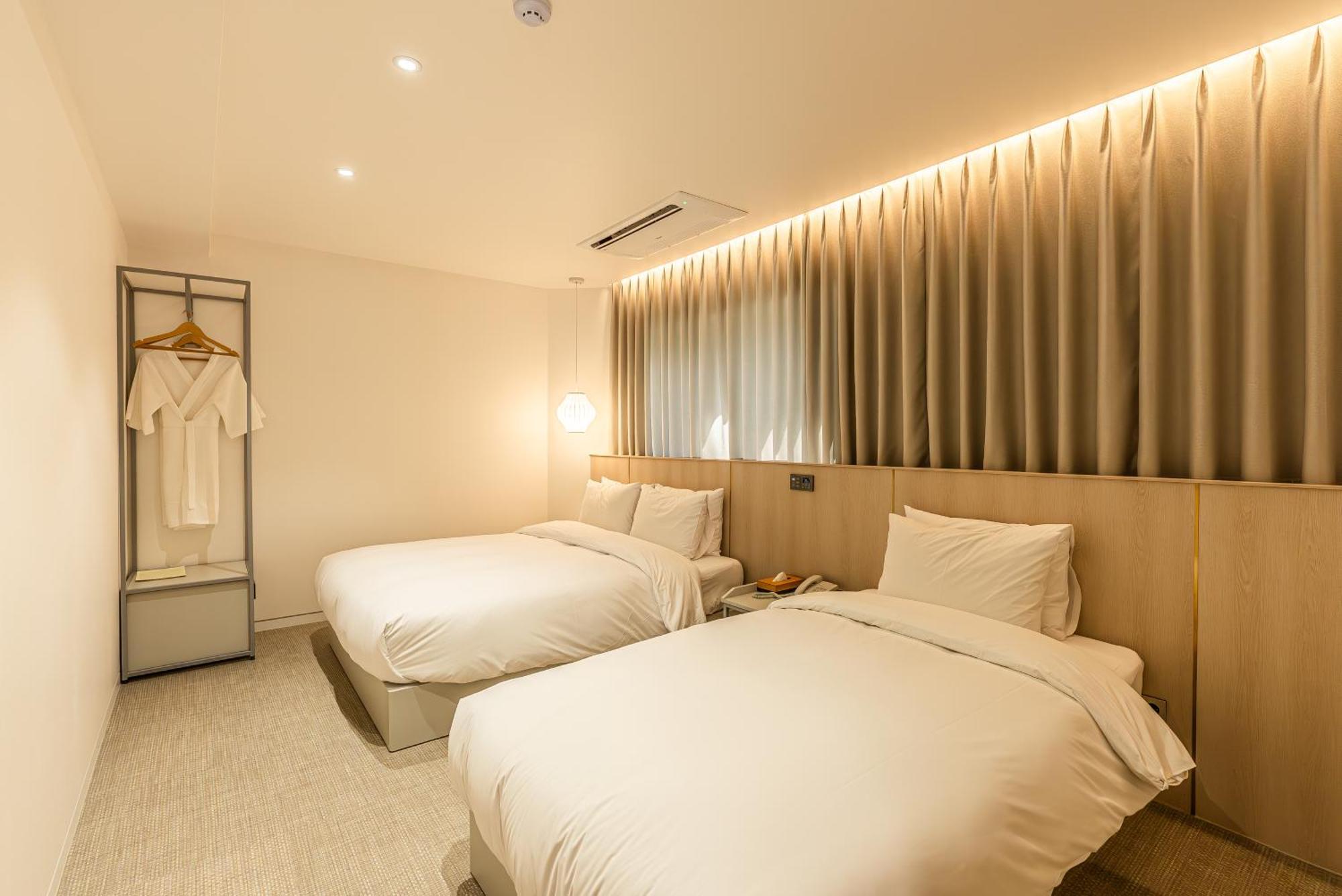 Hotel The Grang Σεογκουίπο Εξωτερικό φωτογραφία