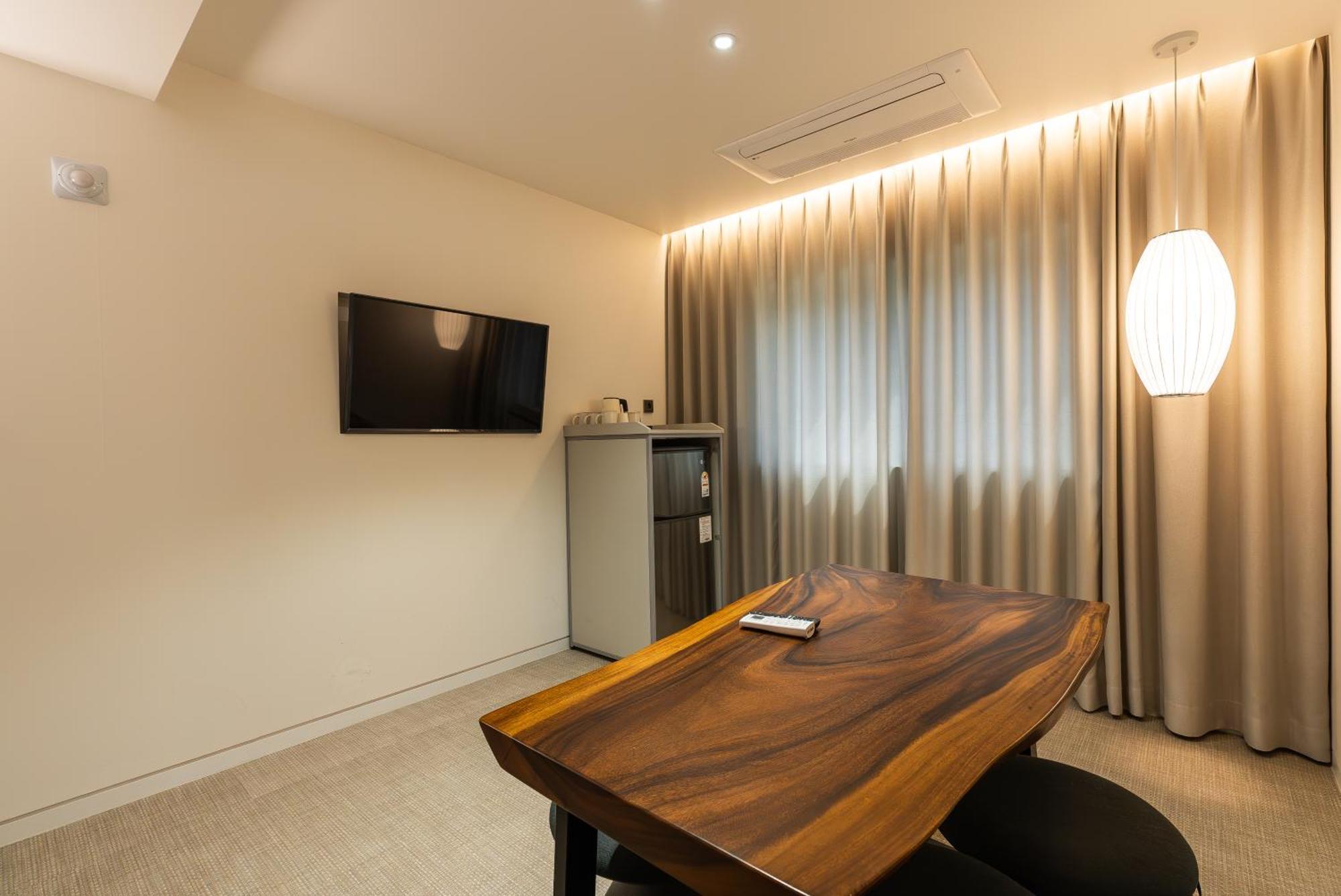 Hotel The Grang Σεογκουίπο Εξωτερικό φωτογραφία