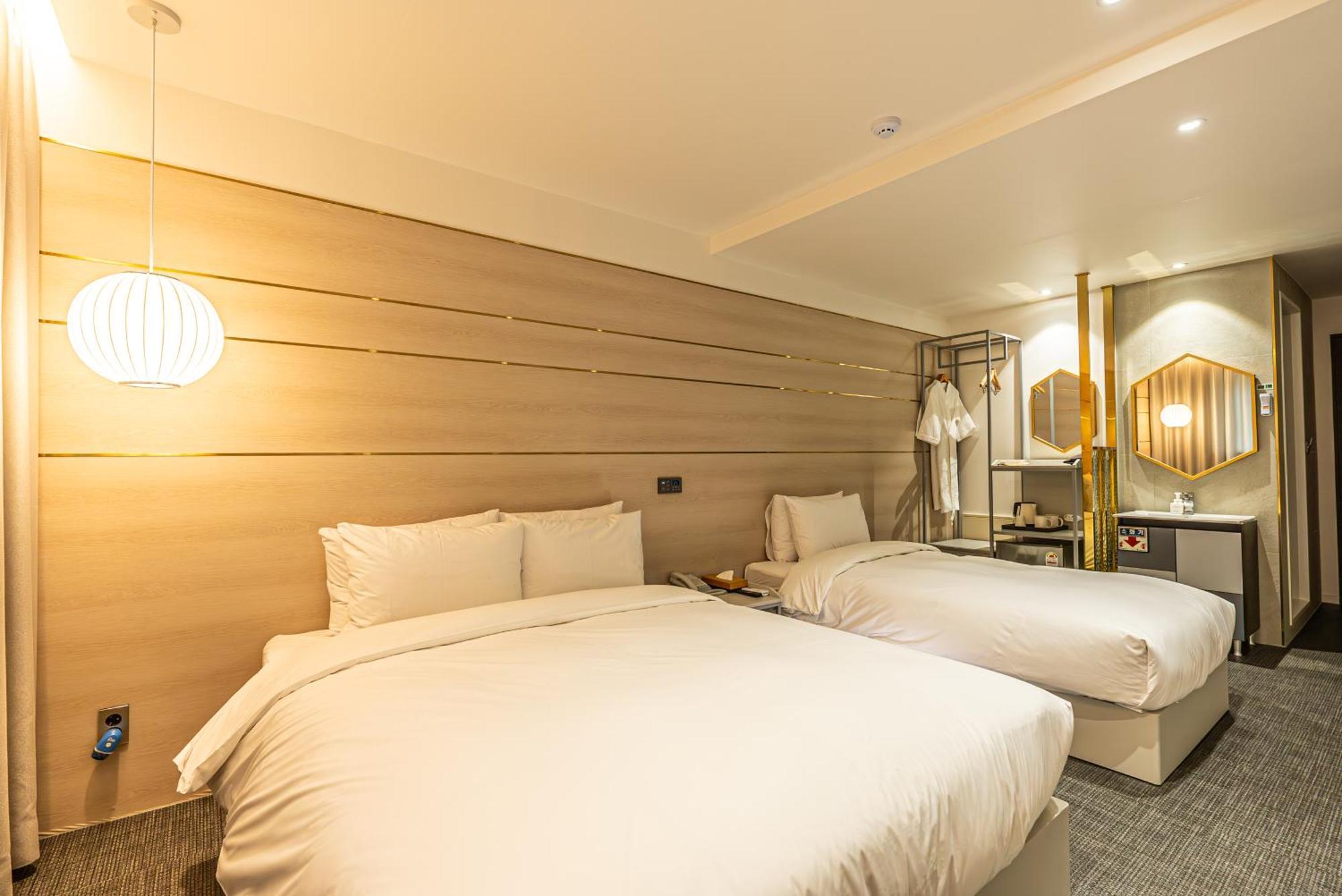 Hotel The Grang Σεογκουίπο Εξωτερικό φωτογραφία