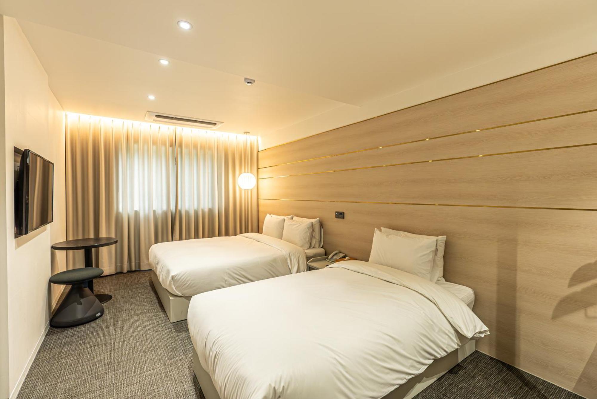 Hotel The Grang Σεογκουίπο Εξωτερικό φωτογραφία